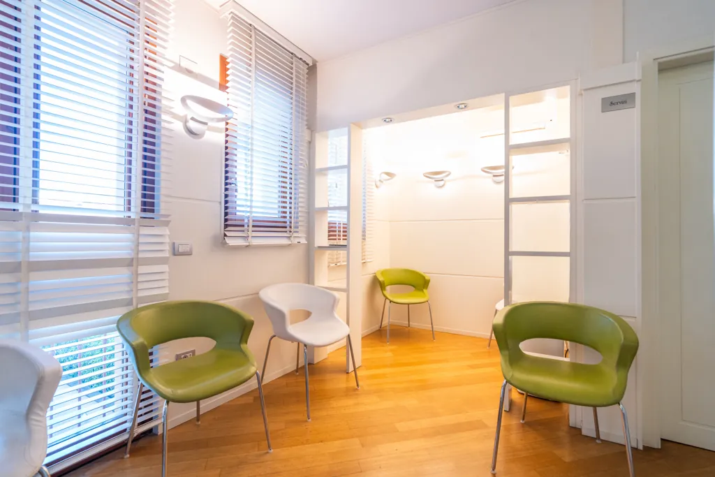 La sala d'attesa dello studio dentistico in Via Tripoli a Montecatini Terme